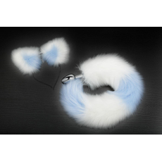 Серебристая анальная пробка с бело-голубым хвостиком и ободком-ушками, фото 