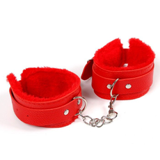 Красные наручники с меховой подкладкой и ремешками, фото 