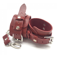 Красные кожаные наручники с соединительным ремешком, фото 