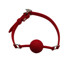 Красный дышащий силиконовый кляп-шарик с фиксацией и замочком, фото 