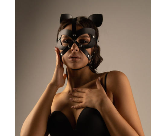 Черная кожаная маска-шлем с маленькими ушками, фото 