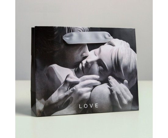 Маленький бумажный подарочный пакет LOVE - 15 х 12 см., фото 