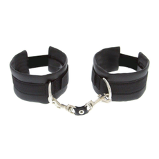 Чёрные полиуретановые наручники Luxurious Handcuffs, фото 